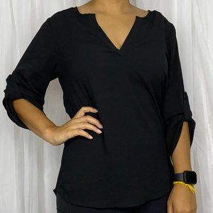 41 Hawthorn Black V-Neck Blouse